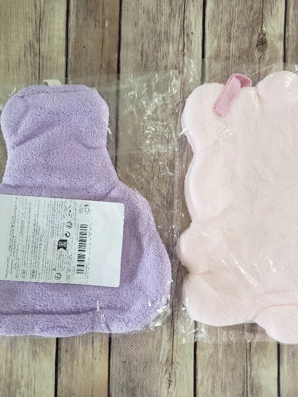 Lot of 6 Cute Fingertip Towels And 2 Seatbelt Covers